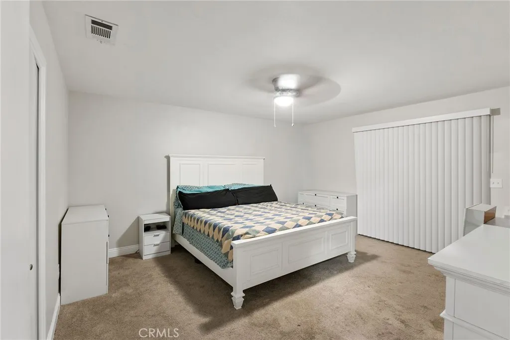 530 N Sycamore, Rialto, California 92376 home-pic-7