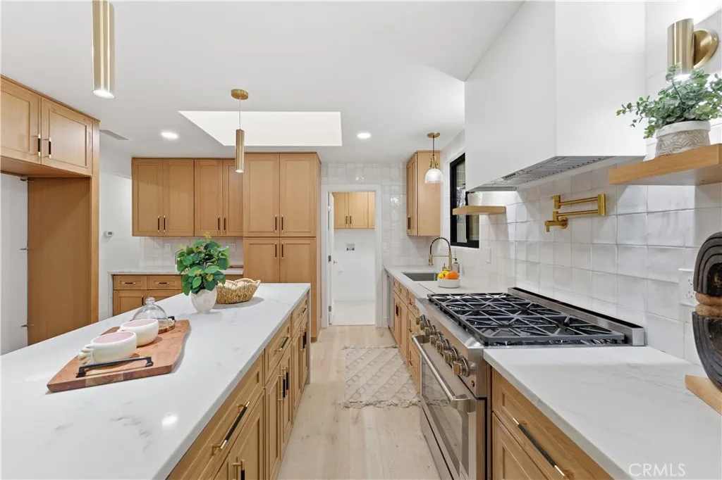 1248 Carlsbad, Placentia, California 92870 home-pic-8
