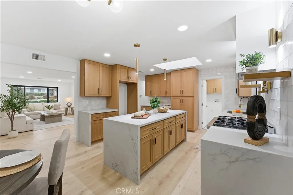 1248 Carlsbad, Placentia, California 92870 home-pic-1