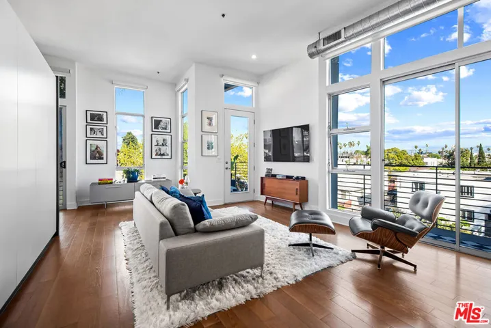 13320 Beach Avenue 304, Marina Del Rey, California 90292