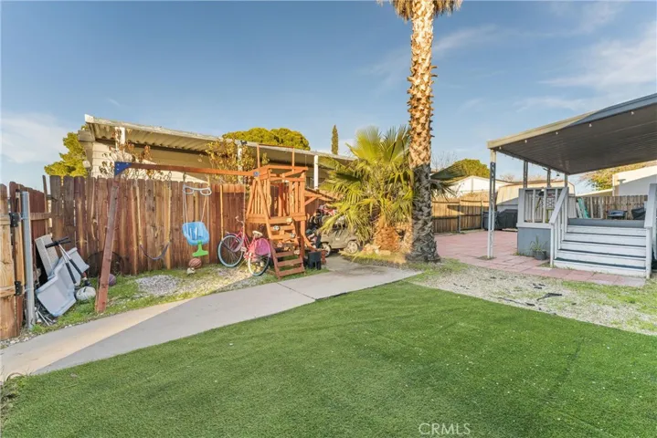 private yard