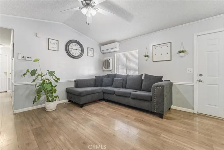 5711 Columbia Way 137, Quartz Hill, California 93536