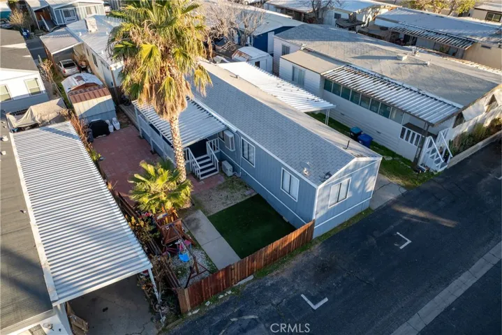 Large Side yard