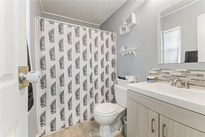5711 Columbia Way 137, Quartz Hill, California 93536