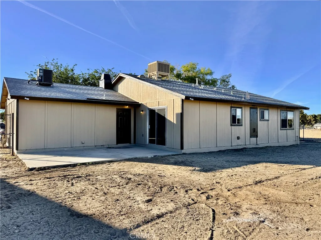 17365 Newmont, Lancaster, California 93535 home-pic-31