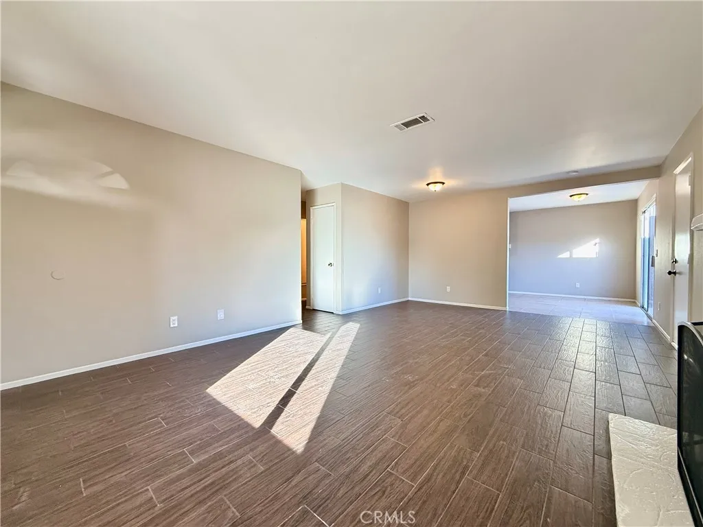 17365 Newmont, Lancaster, California 93535 home-pic-7