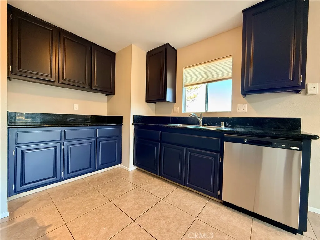 17365 Newmont, Lancaster, California 93535 home-pic-14