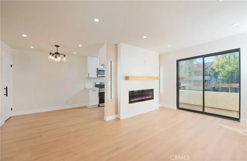 18028 Saratoga 557, Canyon Country, California 91387 home-pic-2