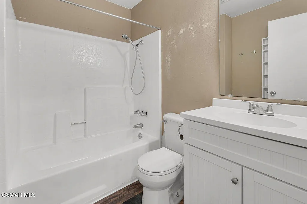110 Maegan Place 13, Thousand Oaks, California 91362 home-pic-17