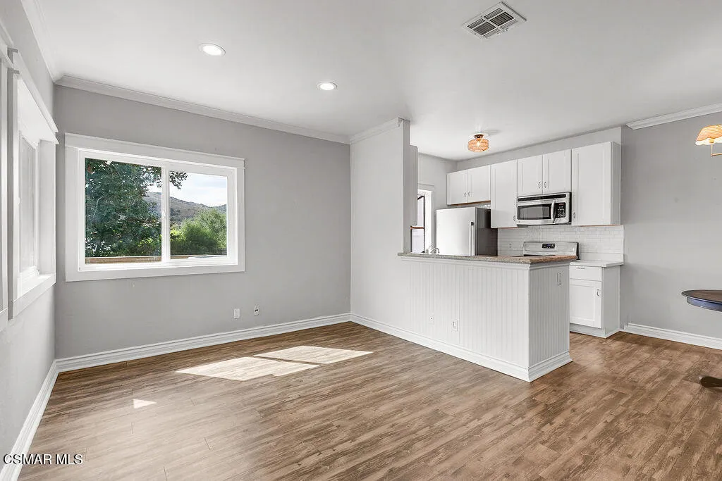 110 Maegan Place 13, Thousand Oaks, California 91362 home-pic-1