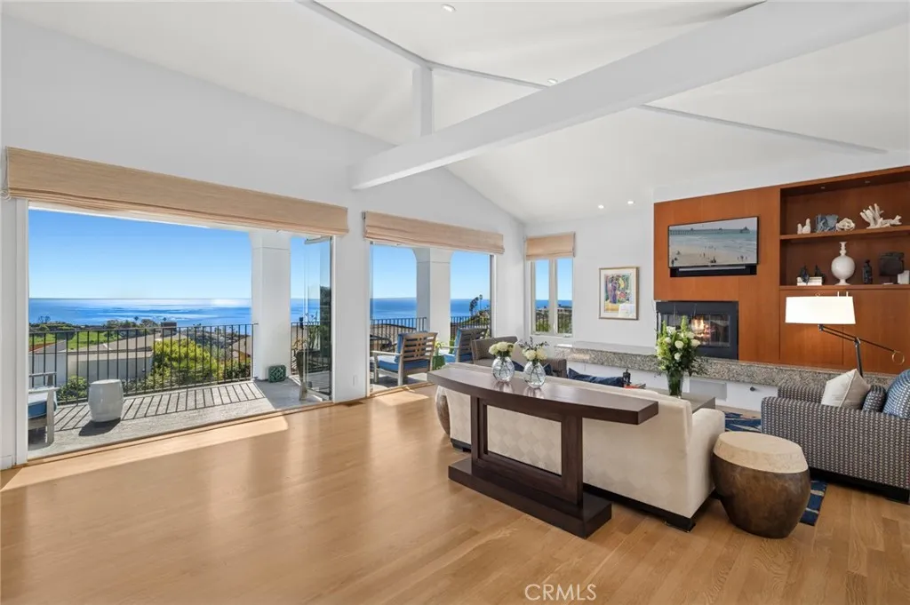 1598 Skyline Drive, Laguna Beach, California 92651 home-pic-1