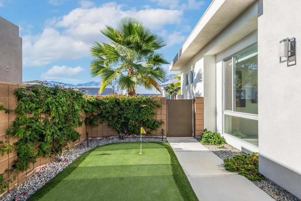 1200 Celadon Street, Palm Springs, California 92262 home-pic-36