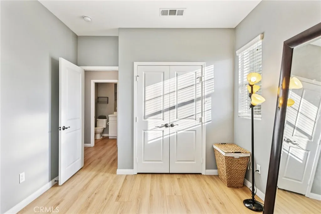 21982 Moveo Drive, Saugus, California 91350 home-pic-37