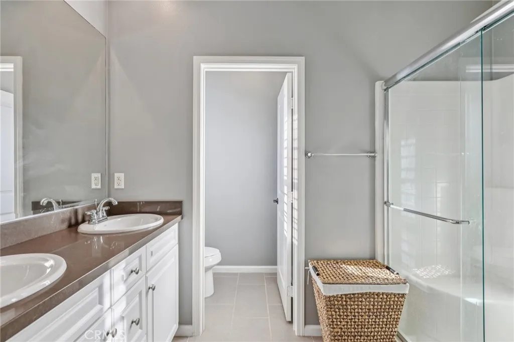 21982 Moveo Drive, Saugus, California 91350 home-pic-29