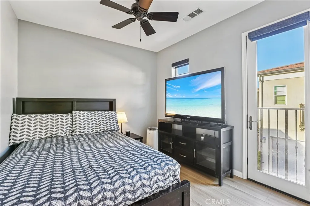 21982 Moveo Drive, Saugus, California 91350 home-pic-40