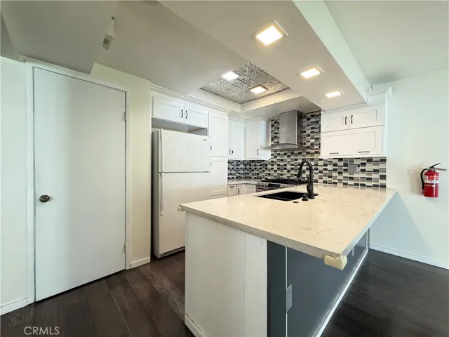 12376 Covello, North Hollywood, California 91605