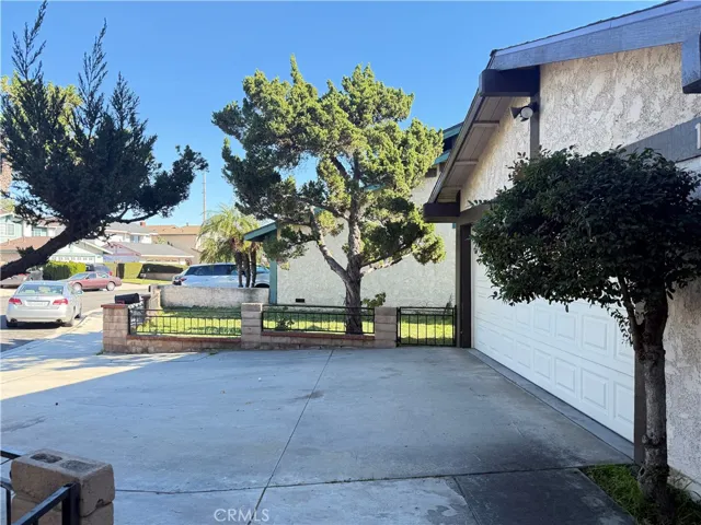 12376 Covello, North Hollywood, California 91605