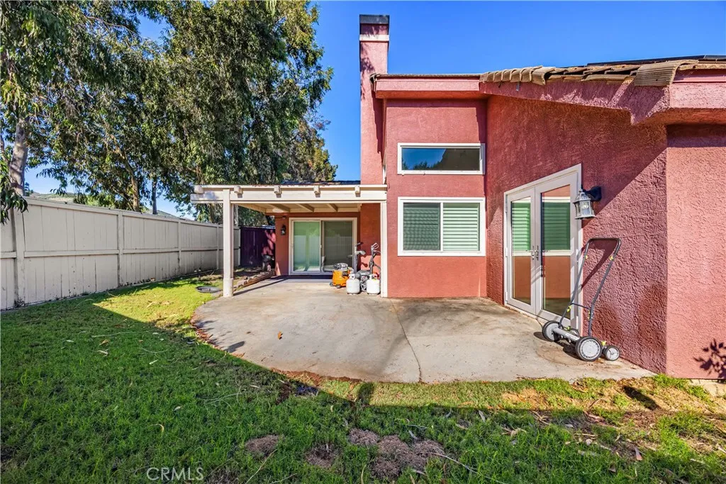 22952 Joaquin Ridge Drive, Murrieta, California 92562 home-pic-18