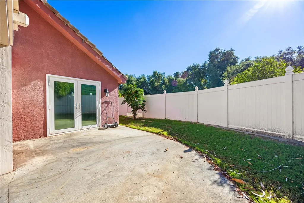 22952 Joaquin Ridge Drive, Murrieta, California 92562 home-pic-17