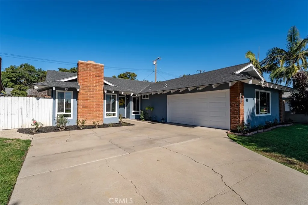 1913 W Adams, Santa Ana, California 92704 home-pic-2
