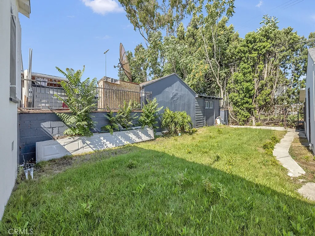 8830 Ruthelen, Los Angeles, California 90047 home-pic-21