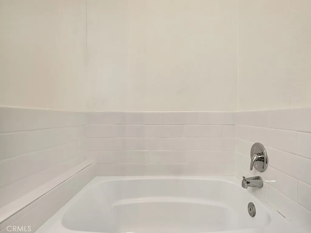 8830 Ruthelen, Los Angeles, California 90047 home-pic-18