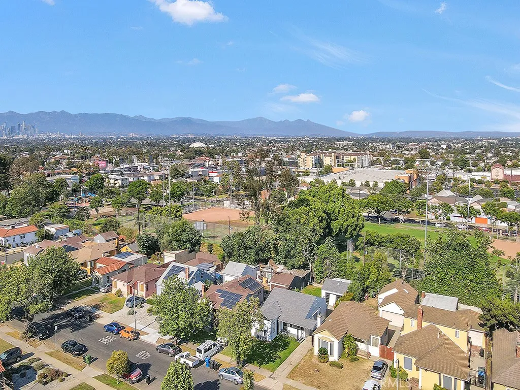 8830 Ruthelen, Los Angeles, California 90047 home-pic-25