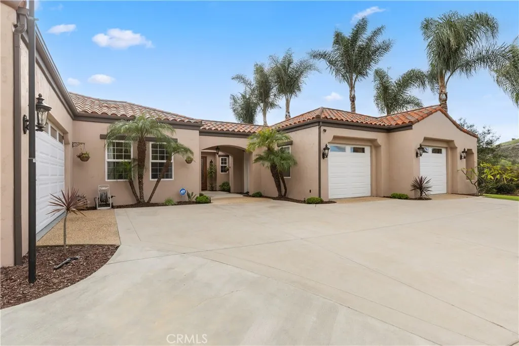 29165 Ridgeline Court, Temecula, California 92590 home-pic-2