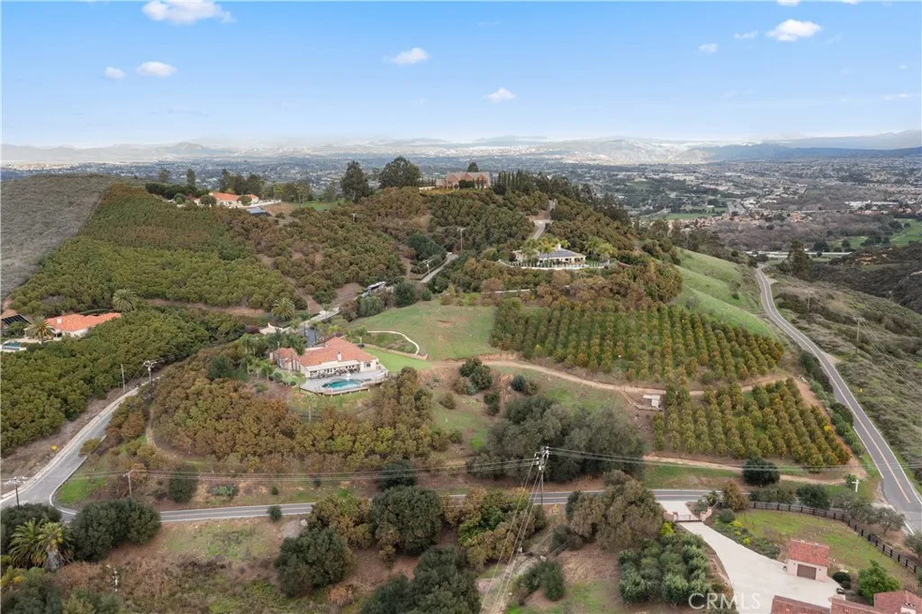 29165 Ridgeline Court, Temecula, California 92590 home-pic-68