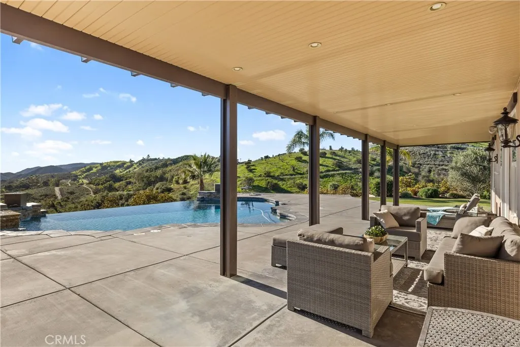 29165 Ridgeline Court, Temecula, California 92590 home-pic-44