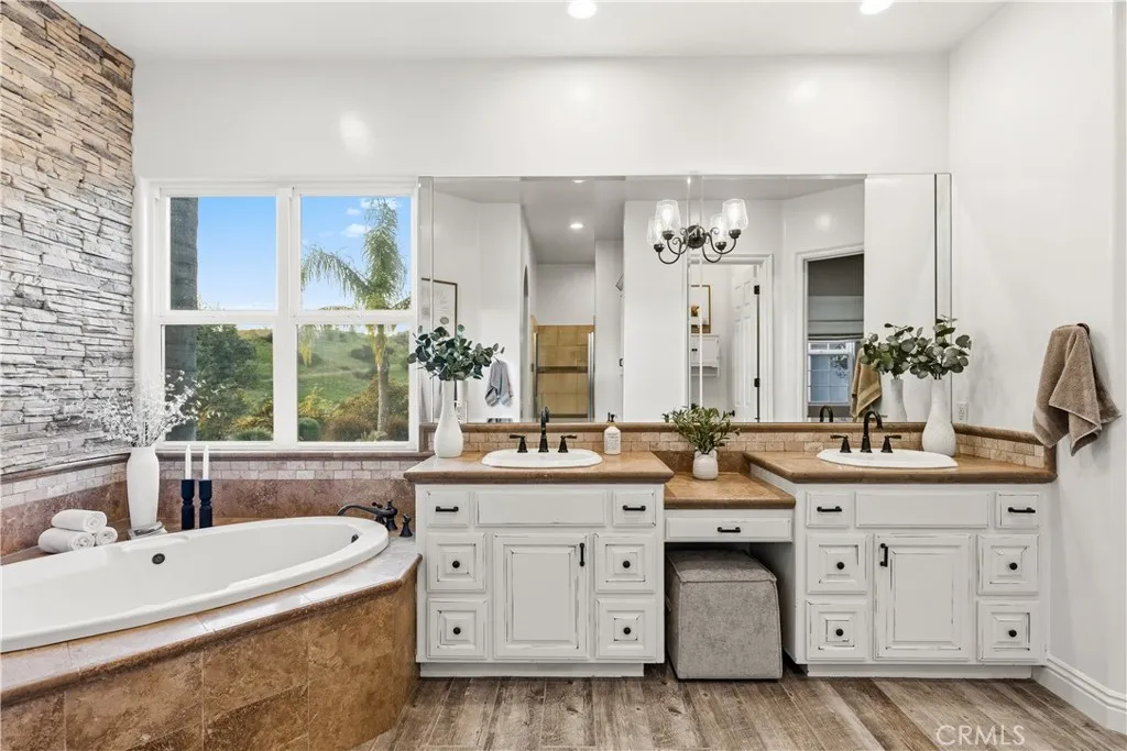 29165 Ridgeline Court, Temecula, California 92590 home-pic-23