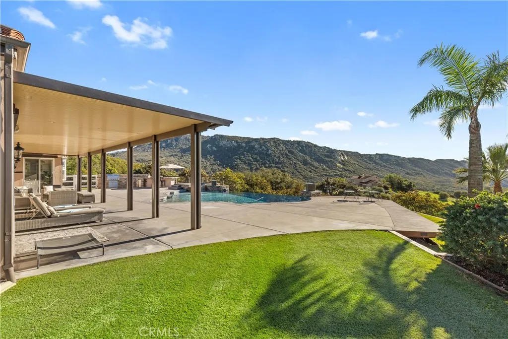 29165 Ridgeline Court, Temecula, California 92590 home-pic-46