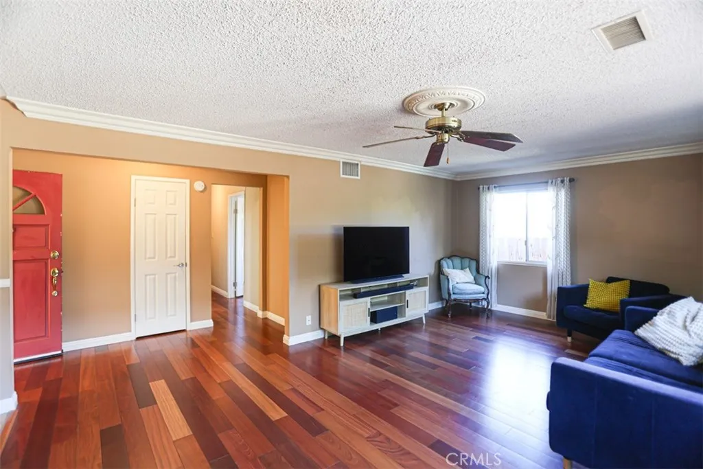 832 Magarian, Fallbrook, California 92028 home-pic-3