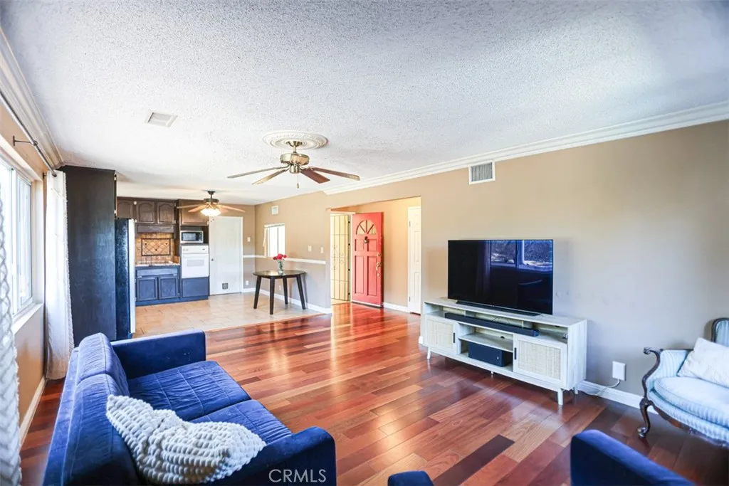 832 Magarian, Fallbrook, California 92028 home-pic-2