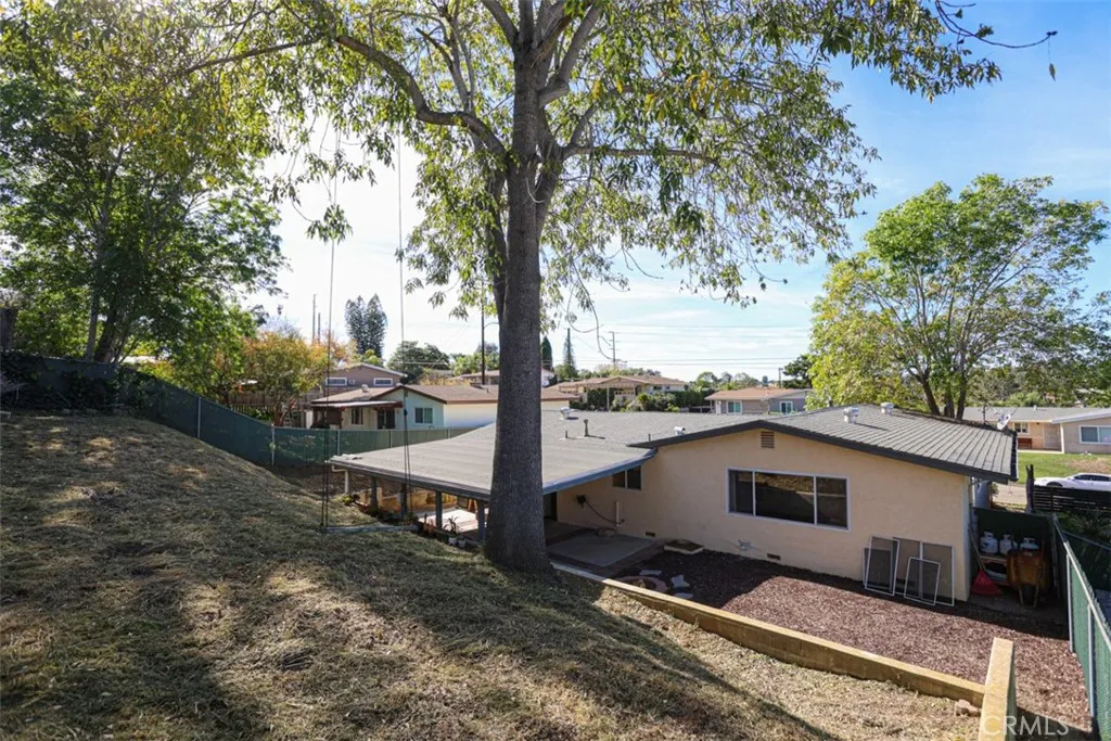 832 Magarian, Fallbrook, California 92028 home-pic-12