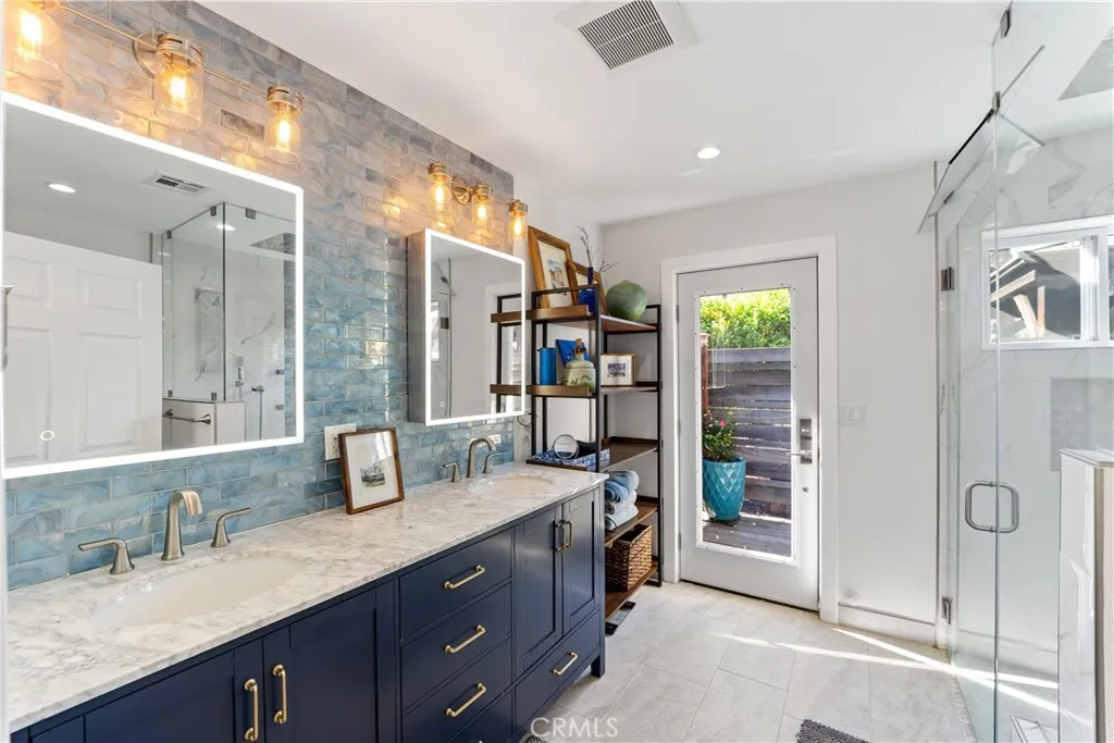 1335 El Monte Drive, Simi Valley, California 93065 home-pic-11