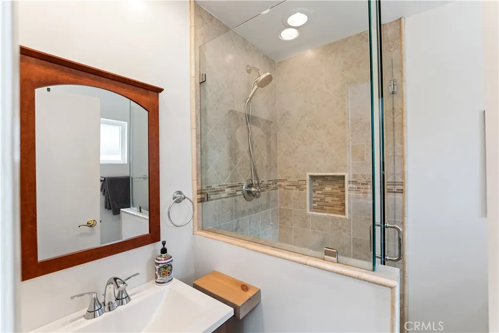 1335 El Monte Drive, Simi Valley, California 93065 home-pic-19