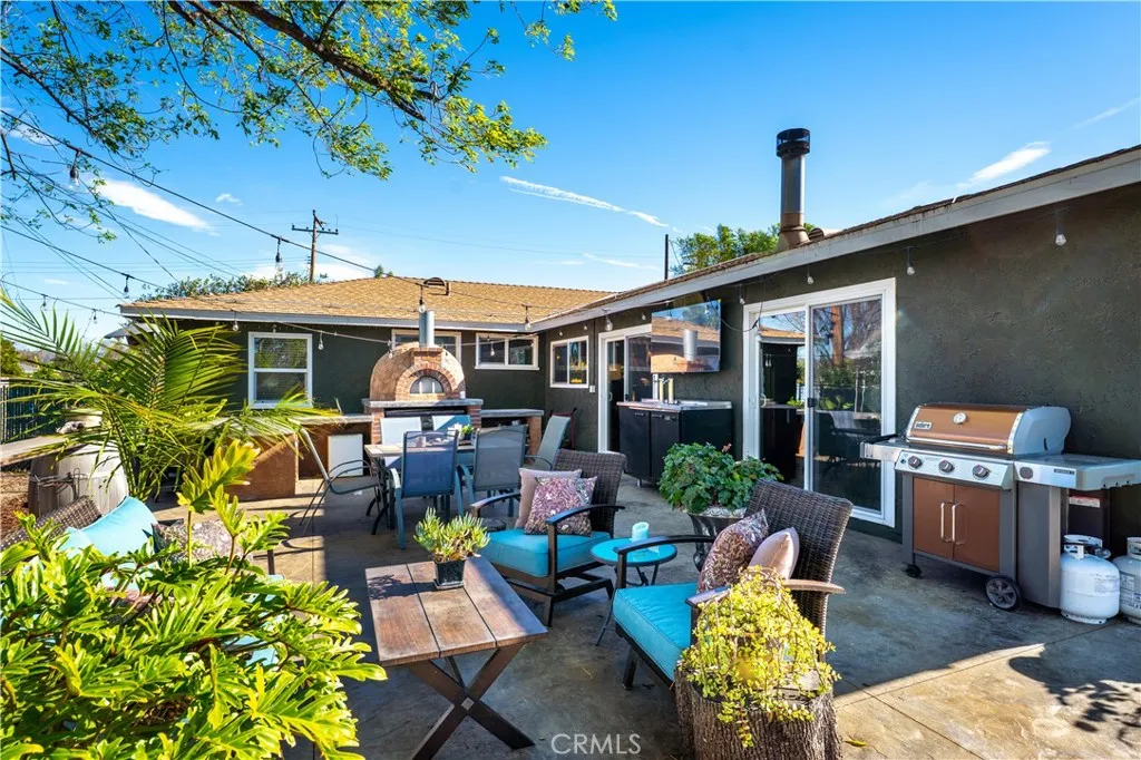 1335 El Monte Drive, Simi Valley, California 93065 home-pic-23