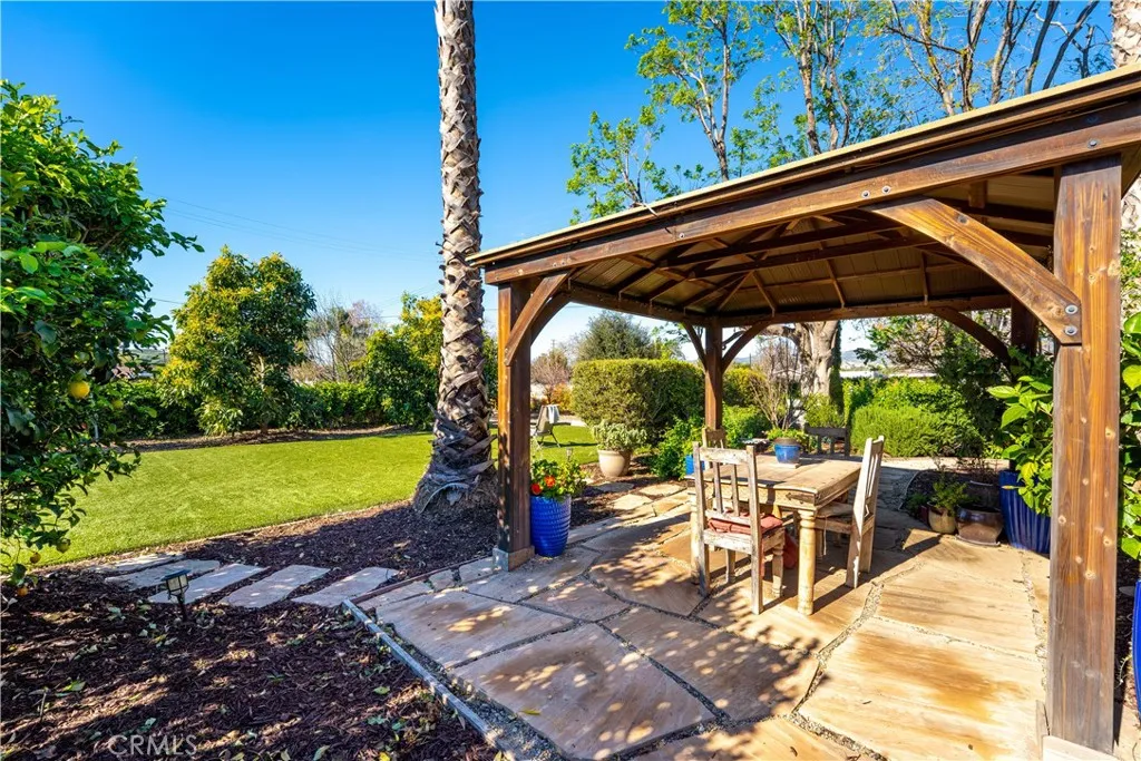 1335 El Monte Drive, Simi Valley, California 93065 home-pic-28