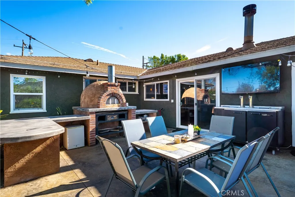 1335 El Monte Drive, Simi Valley, California 93065 home-pic-24