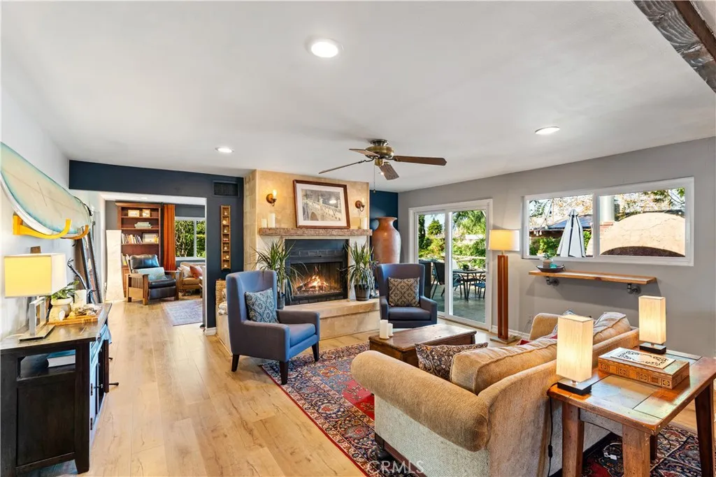 1335 El Monte Drive, Simi Valley, California 93065 home-pic-3