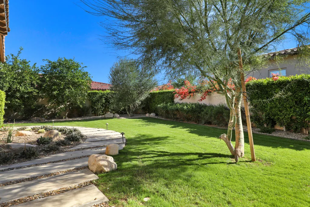 54820 Aristides Court, La Quinta, California 92253 home-pic-37