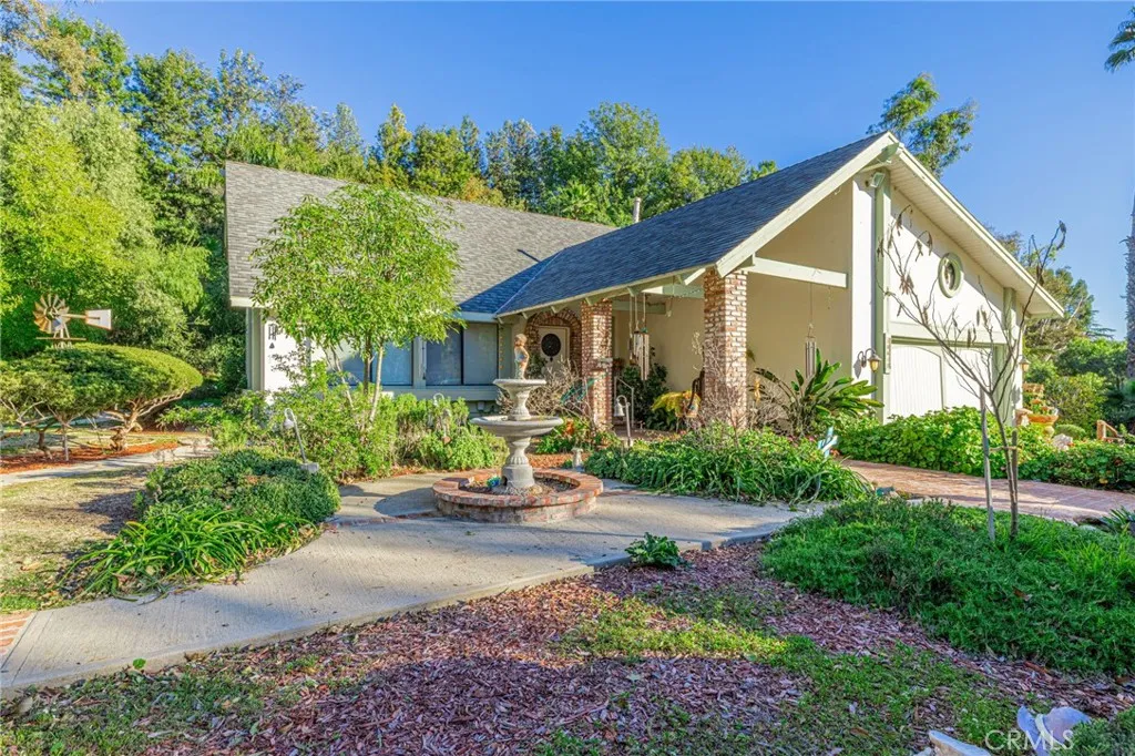 30642 Gilmour, Castaic, California 91384 home-pic-2