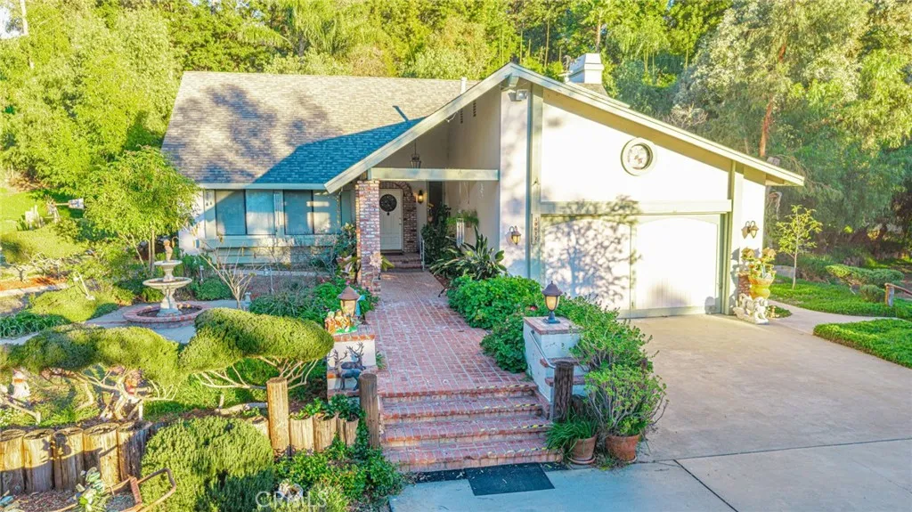 30642 Gilmour, Castaic, California 91384 home-pic-3