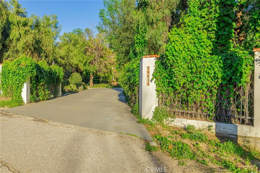 30642 Gilmour, Castaic, California 91384 home-pic-4
