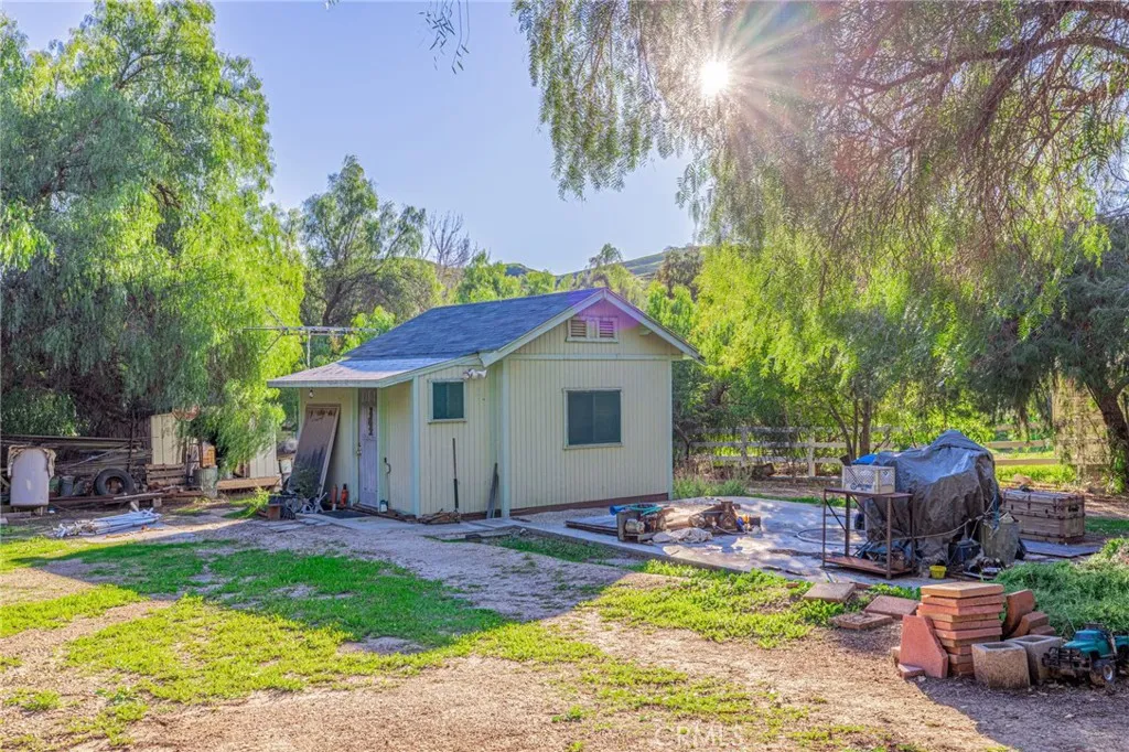 30642 Gilmour, Castaic, California 91384 home-pic-14