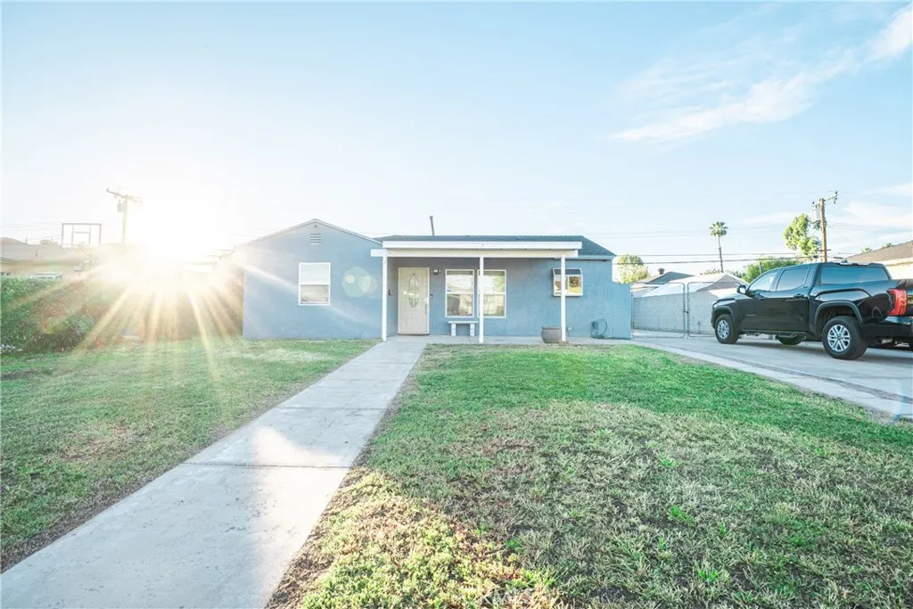 5227 N Fairvalley, Covina, California 91722 home-pic-15