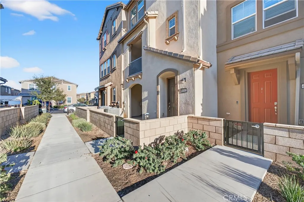 40603 Melrose Drive, Temecula, California 92591 home-pic-2