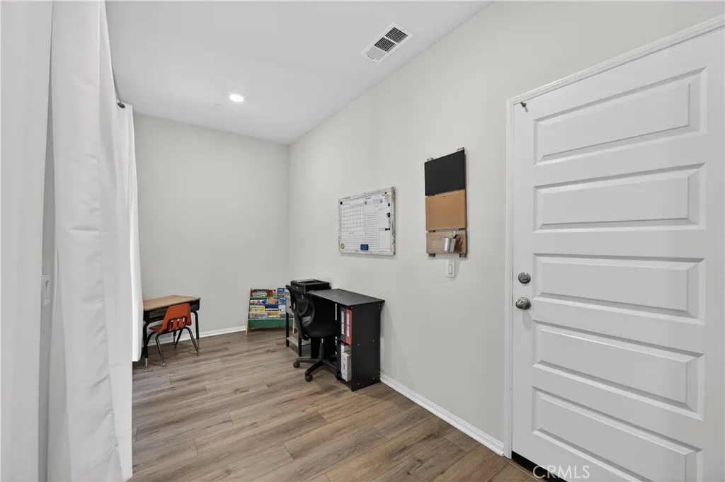40603 Melrose Drive, Temecula, California 92591 home-pic-6