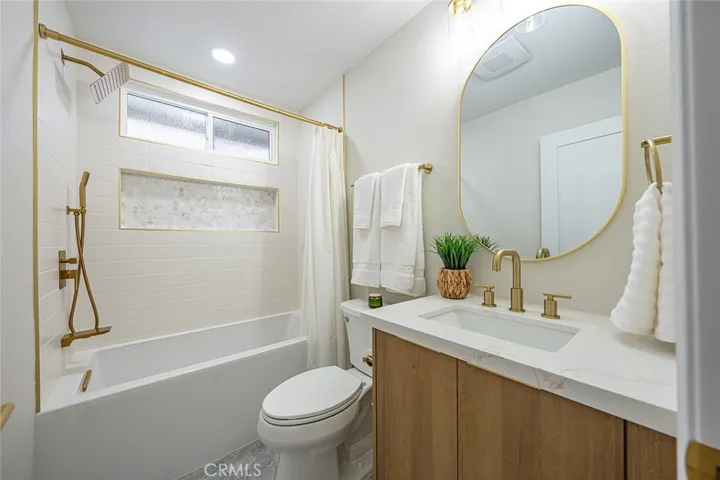 2nd Full bath upstairs